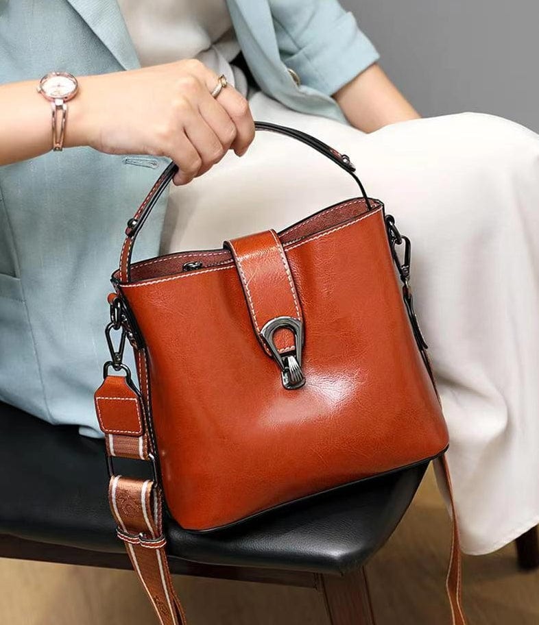 eternal class leather bag